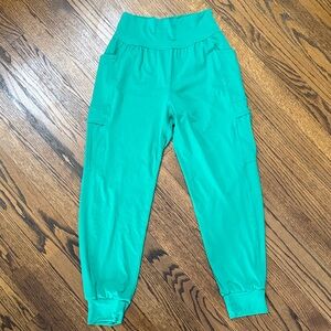 B26 Rae Mode Stylish Women's Medium Green High Waist Jogger Pants Pockets